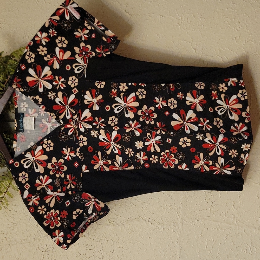 Cherokee scrub top